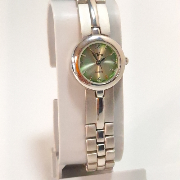 Mira TWC Silver Tone & Green Ladies Quartz Wrist Watch, New Battery - Picture 3 of 8